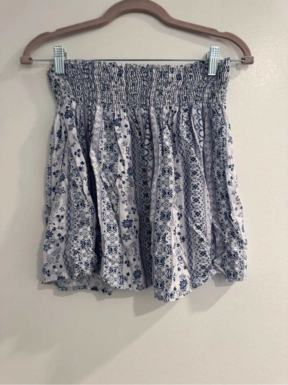 Final Touch Blue White Printed Smocked Mini Skirt Size M